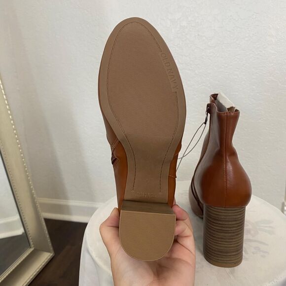Old Navy NWT Elegant Cognac Brown Faux Leather Heeled Ankle Boots US 7 - Picture 6 of 8